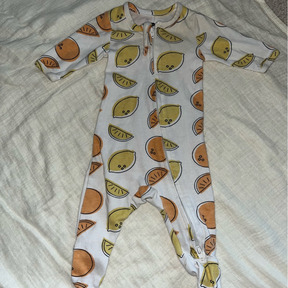 Citrus zippered footie